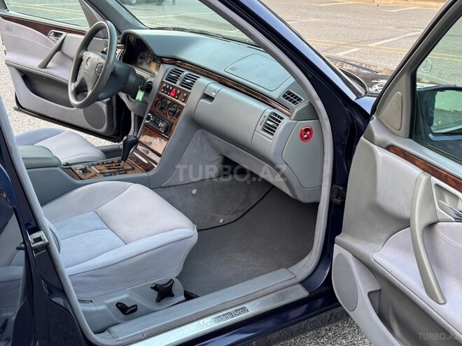 Mercedes E 270 2000, 317,000 km - 2.7 l - Sumqayıt