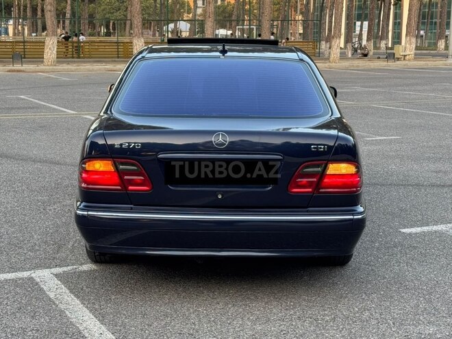 Mercedes E 270 2000, 317,000 km - 2.7 l - Sumqayıt
