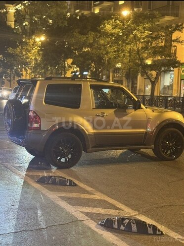 Mitsubishi Pajero 2006, 313,000 km - 3.0 l - Bakı