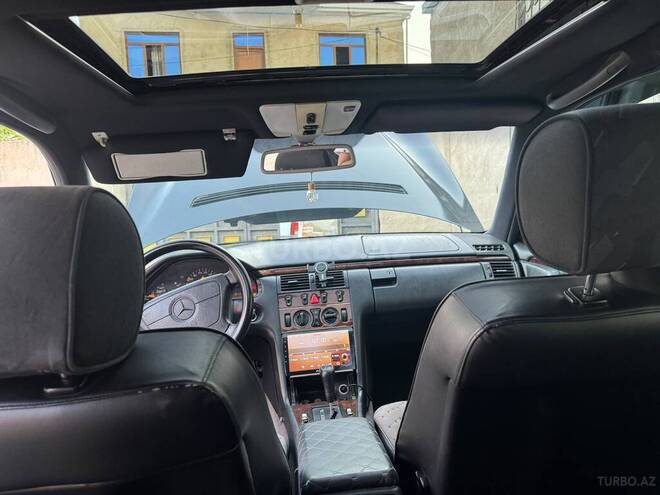 Mercedes E 220 1995, 291,181 km - 2.2 л - Bakı