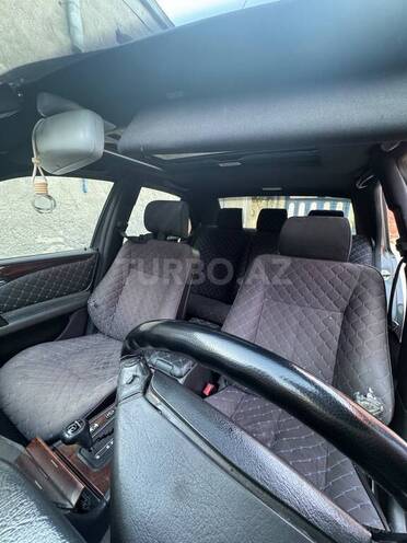 Mercedes E 220 1995, 291,181 km - 2.2 л - Bakı
