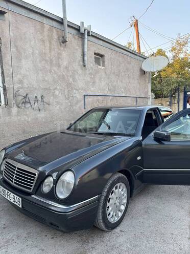 Mercedes E 220 1995, 291,181 km - 2.2 л - Bakı