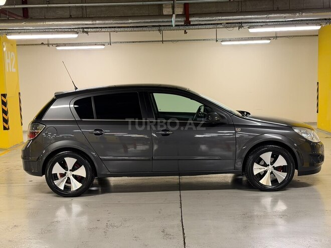 Opel Astra 2009, 272,000 km - 1.4 l - Gəncə