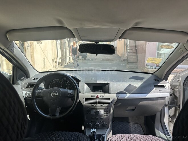 Opel Astra 2006, 210,000 km - 1.9 l - Bakı