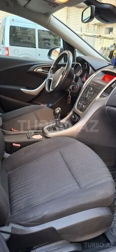 Opel Astra 2011, 222,000 km - 1.4 l - Bakı