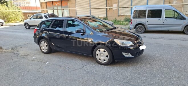 Opel Astra 2011, 222,000 km - 1.4 l - Bakı