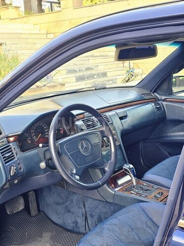 Mercedes E 240 1998, 495,000 km - 2.4 l - Gəncə