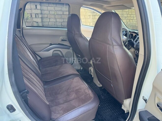 Mitsubishi Outlander 2011, 305,550 km - 3.0 л - Bakı