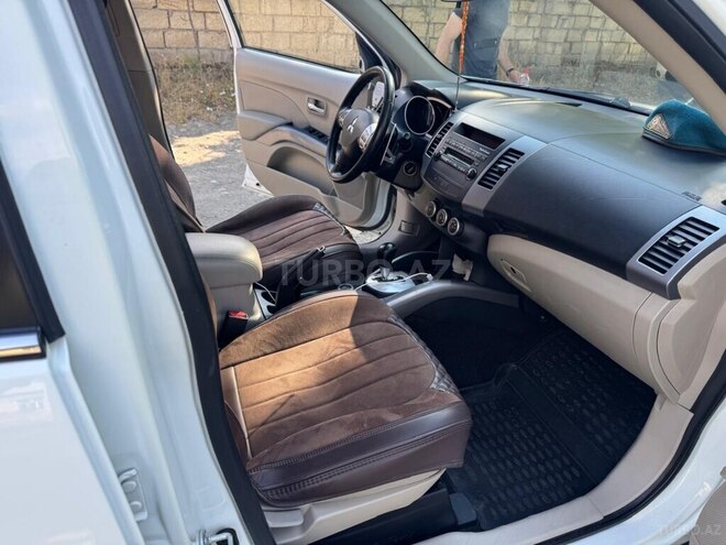 Mitsubishi Outlander 2011, 305,550 km - 3.0 л - Bakı
