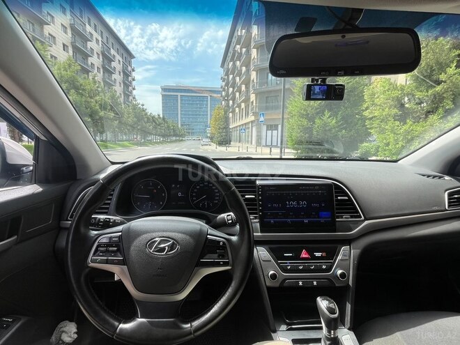 Hyundai Avante 2016, 190,000 km - 1.6 л - Bakı