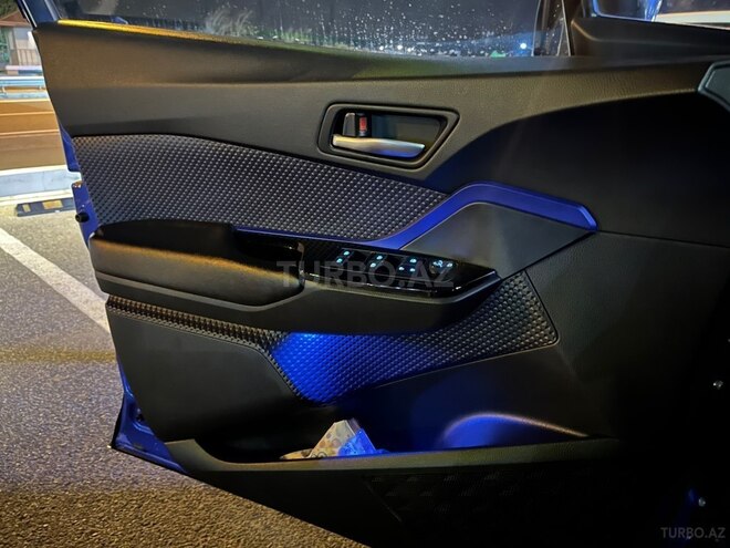 Toyota C-HR 2018, 108,565 km - 1.2 l - Bakı