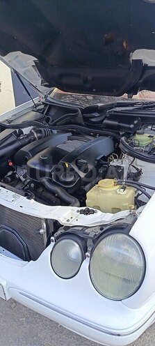 Mercedes E 240 1999, 411,355 km - 2.4 л - Ağdaş