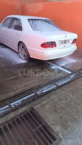 Mercedes E 240 1999, 411,355 km - 2.4 л - Ağdaş