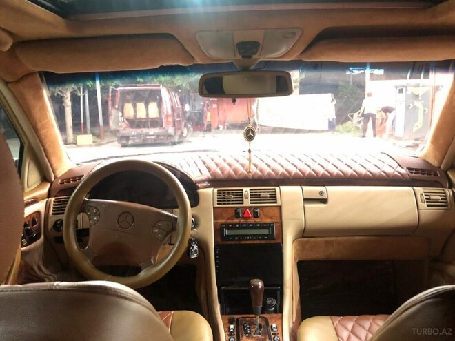 Mercedes E 240 1999, 411,355 km - 2.4 л - Ağdaş