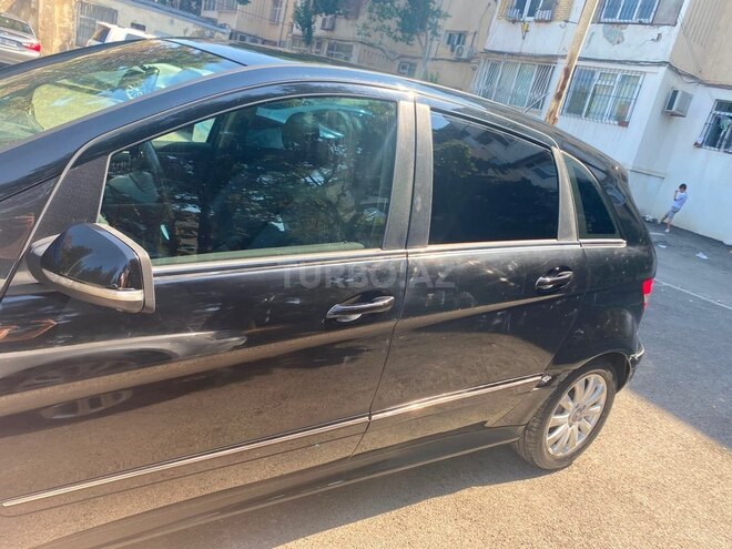 Mercedes B 170 2008, 124,000 km - 1.7 л - Bakı