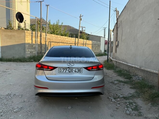 Hyundai Elantra 2018, 186,684 km - 2.0 л - Sumqayıt