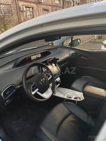 Toyota Prius 2016, 215,000 km - 1.8 л - Bakı