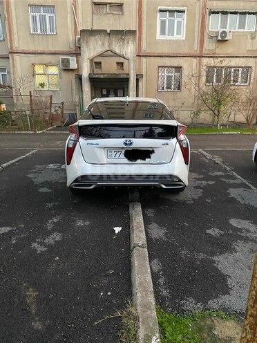 Toyota Prius 2016, 215,000 km - 1.8 л - Bakı