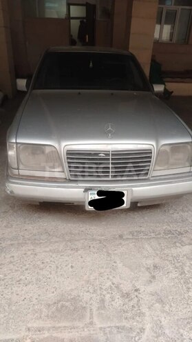 Mercedes 220 E 1995, 300,000 km - 2.2 l - Bakı