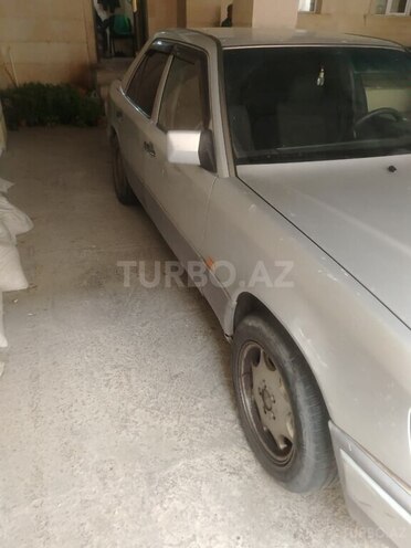 Mercedes 220 E 1995, 300,000 km - 2.2 l - Bakı