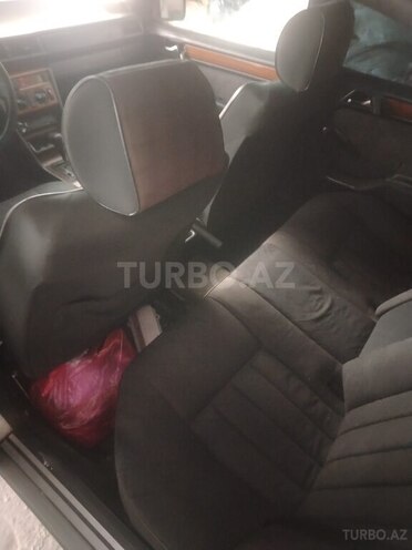 Mercedes 220 E 1995, 300,000 km - 2.2 l - Bakı