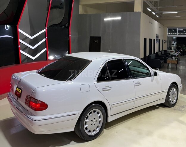 Mercedes E 240 2001, 290,000 km - 2.4 l - Sumqayıt