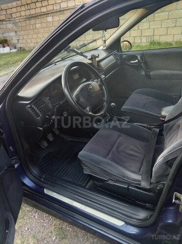 Opel Vectra 1999, 300,000 km - 1.8 l - Qəbələ