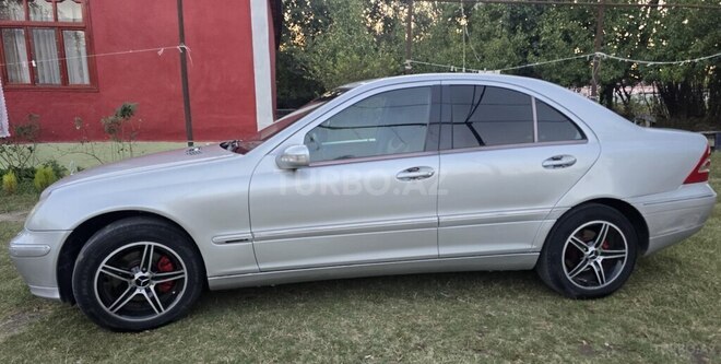 Mercedes C 180 2001, 399,000 km - 2.0 л - Şirvan