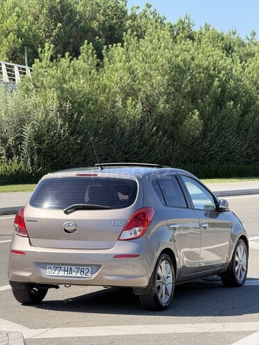 Hyundai i20 2012, 477,000 km - 1.4 l - Bakı