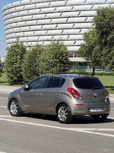 Hyundai i20 2012, 477,000 km - 1.4 l - Bakı