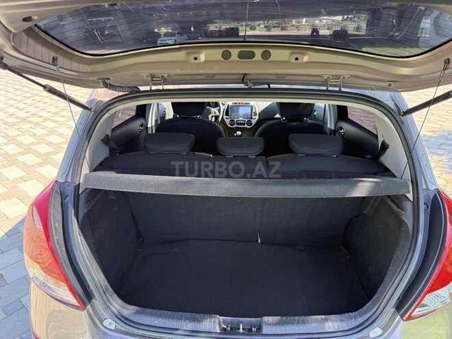 Hyundai i20 2012, 477,000 km - 1.4 l - Bakı