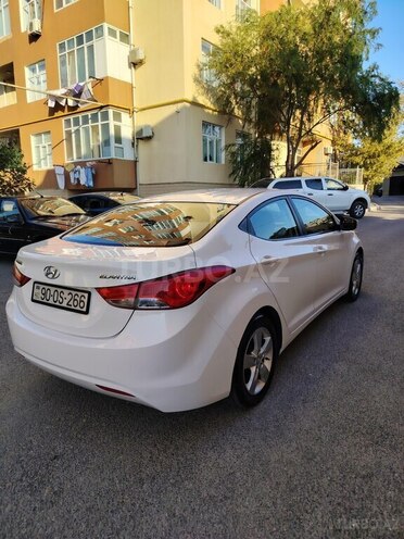 Hyundai Elantra 2011, 240,000 km - 1.6 l - Bakı