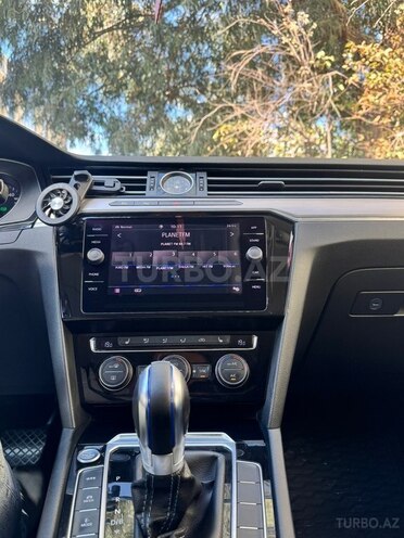 Volkswagen Passat 2018, 294,000 km - 1.4 l - Bakı