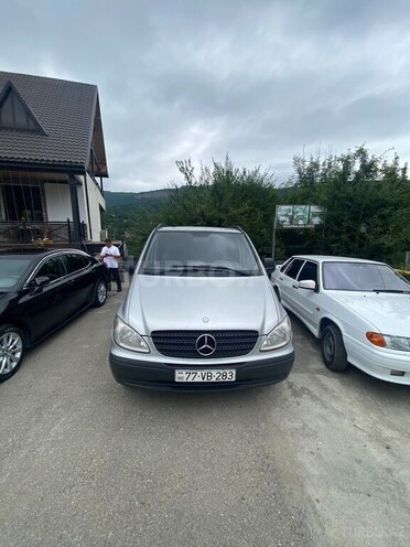 Mercedes  2008, 332,000 km - 2.1 l - Quba