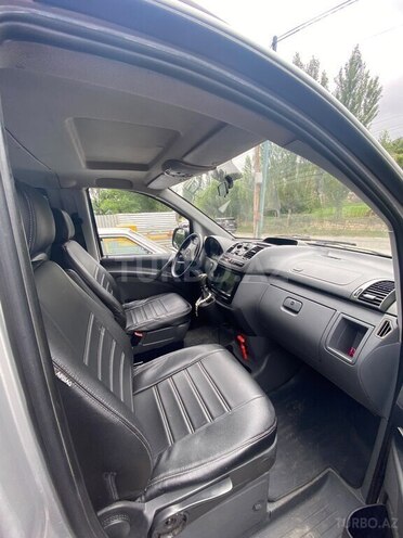 Mercedes  2008, 332,000 km - 2.1 l - Quba