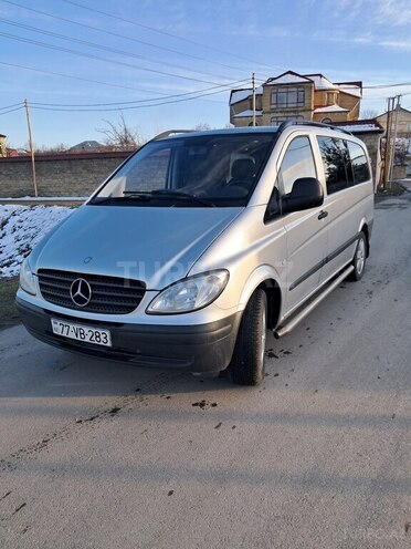 Mercedes  2008, 332,000 km - 2.1 l - Quba