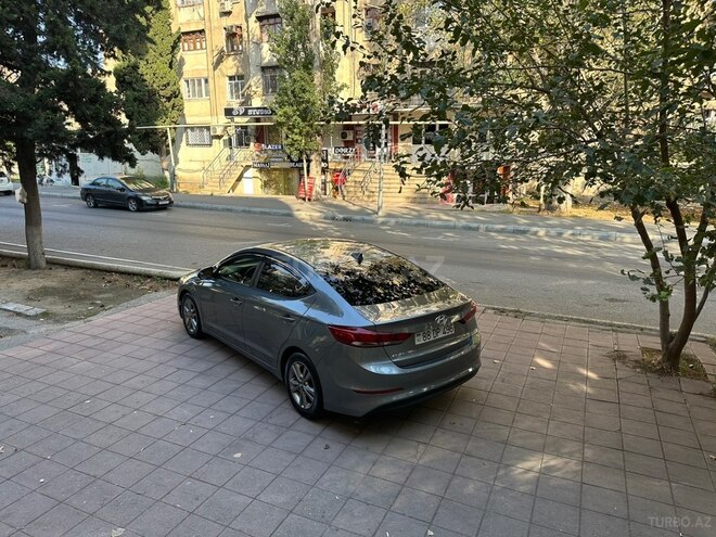 Hyundai Elantra 2018, 116,000 km - 2.0 л - Bakı