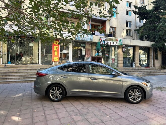 Hyundai Elantra 2018, 116,000 km - 2.0 л - Bakı