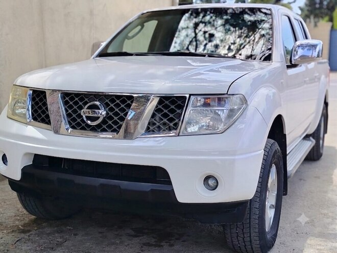 Nissan Navara 2014, 330,000 km - 2.5 l - Bakı