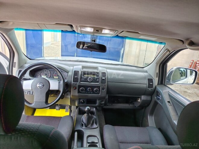 Nissan Navara 2014, 330,000 km - 2.5 l - Bakı