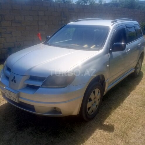 Mitsubishi Outlander 2002, 385,045 km - 2.4 l - Ucar
