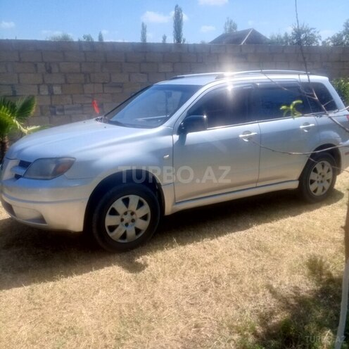 Mitsubishi Outlander 2002, 385,045 km - 2.4 l - Ucar