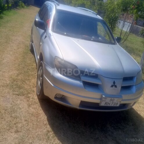 Mitsubishi Outlander 2002, 385,045 km - 2.4 l - Ucar