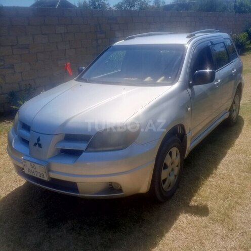 Mitsubishi Outlander 2002, 385,045 km - 2.4 l - Ucar