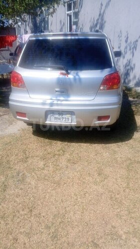 Mitsubishi Outlander 2002, 385,045 km - 2.4 l - Ucar