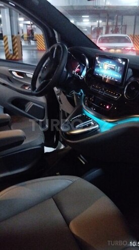 Mercedes V 250 2023, 7,000 km - 2.0 l - Bakı