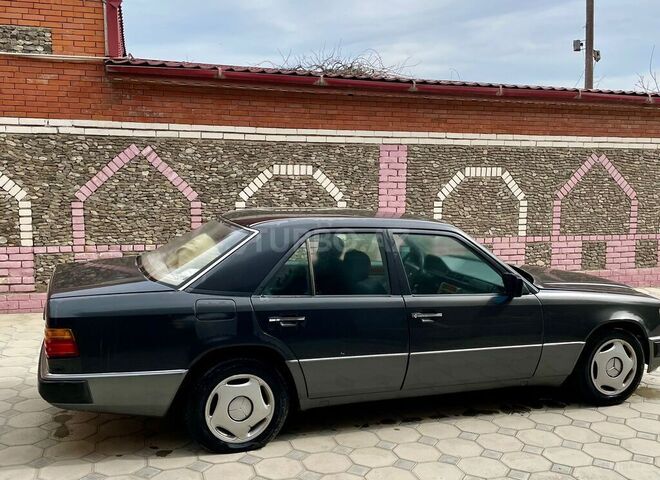 Mercedes 200 E 1990, 288,000 km - 2.0 l - Bakı