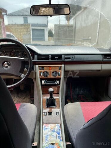 Mercedes 200 E 1990, 288,000 km - 2.0 l - Bakı