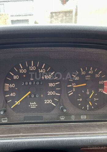 Mercedes 200 E 1990, 288,000 km - 2.0 l - Bakı