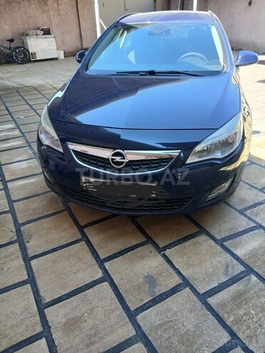 Opel Astra 2011, 374,190 km - 1.4 l - Bakı